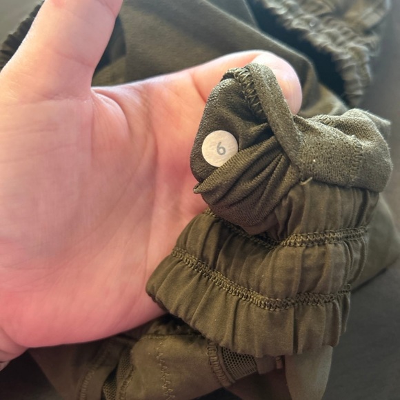 Lululemon hotty hot shorts - Picture 4 of 4